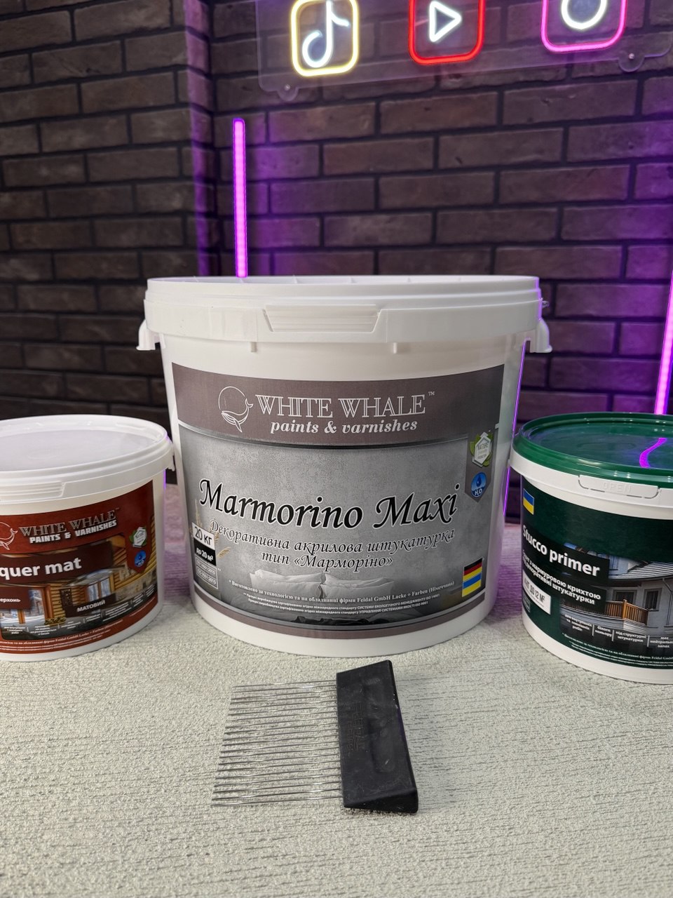 Готовий набір для декору стін - Marmorino Maxi 20 кг, stucco primer 4 кг, щітка 100 ліній, лак Acrylic lacguer mat 2,5л, 20кг, 1мм - Під штукатурку